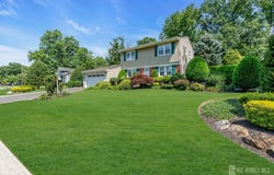 30 Daniel Drive, Matawan, NJ 07747