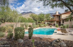 5738 N Via Umbrosa, Tucson, AZ 85750
