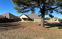 204 Ella Street, Whitesboro, TX 76273