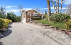 10 Beacon Hill Drive, Stony Brook, NY 11790