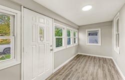 127 Lawndale Avenue, Mishawaka, IN 46544