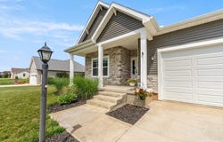 5026 N Sawgrass Lane, Leesburg, IN 46538