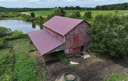619 Sunset Dr, Butler, PA 16001