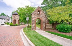 2324 Dogwood Grove Circle, Signal Mountain, TN 37377
