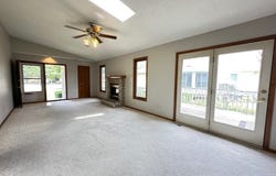 723 N 6th Avenue Circle, Winterset, IA 50273