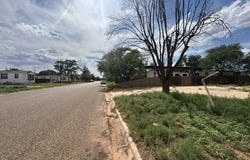 111-113 E 8th Street, Sundown, TX 79372