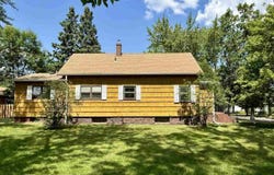 2927 5th Ave E, Hibbing, MN 55746