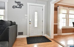 32 Bergen Avenue, Waldwick, NJ 07463