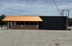 1198 E Wilcox Avenue, White Cloud, MI 49349