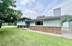 210 W 62nd Ave, Hutchinson, KS 67502