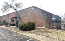 2040 Hill Meadows Drive, Springfield, IL 62702