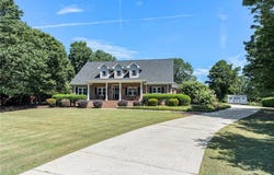 185 Red Maple Drive, Hampton, GA 30228