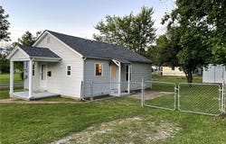 211 N Davis Street, Cuba, MO 65453