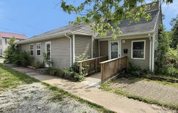 110 S 10th Street, Hamilton, IL 61243