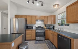 1950 NW Valhalla Dr, Pullman, WA 99163