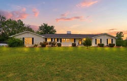 10951 and 10949 E Laurel Road, London, KY 40741