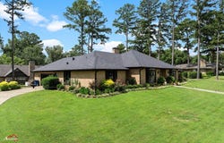1103 Larkwood Trail, Henderson, TX 75654