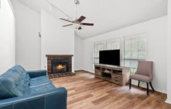8611 Datapoint Dr, San Antonio, TX 78229