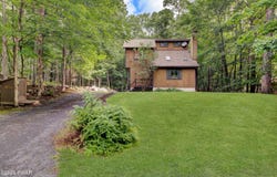 1321 Pocono Mountain Lake Drive, Bushkill, PA 18324