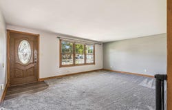 317 Kimberly Drive, West Burlington, IA 52655