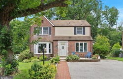 1705 GREEN VALLEY ROAD, HAVERTOWN, PA 19083