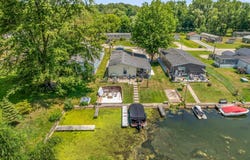 11 Ems B6a Lane, Leesburg, IN 46538-8968