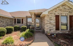106 CHAPMAN CIRCLE, Burkburnett, TX 76354