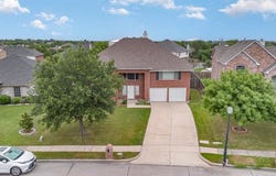 1908 Fountain Spray Drive, Wylie, TX 75098
