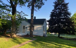 943 E H Street, Iron Mountain, MI 49801
