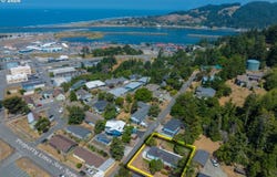 29785 HOUND DOG Rd, GoldBeach, OR 97444