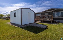 808 S Harold Dr, Lennox, SD 57039
