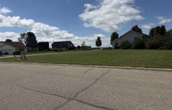 301 Hilton Drive, St. Clair, MN 56080
