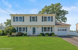 55 Newtons Corner Road, Howell, NJ 07731