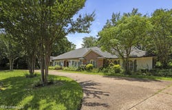127 Winged Foot Circle, Jackson, MS 39211