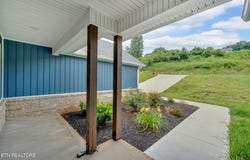 141 Middle Glen Rd, Maynardville, TN 37807