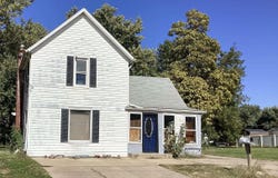 635 W FORT Street, Farmington, IL 61531