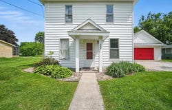 455 NW 2nd Street, Earlham, IA 50072