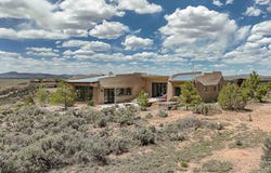 1 San Pasqual Ln, Ranchos de Taos, NM 87557