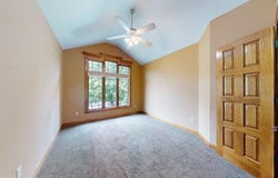 1106 SW Red Oaks CT, Topeka, KS 66615