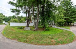 11 Greenbrier Road, Smithfield, RI 02828