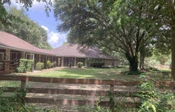 1343 Holly Dr, Slaughter, LA 70777