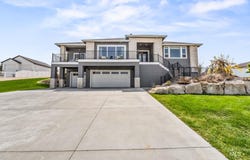 8087 Stella Court, Nampa, ID 83686