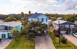 207 S 2ND ST, ROCKPORT, TX 78382