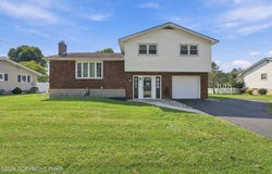 1543 Stoke Park Road, Bethlehem, PA 18017