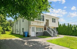 132 Maple Avenue, Middletown, RI 02842