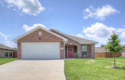 2008 Greydon Lane, Webb City, MO 64870