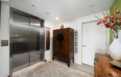 12 NE FREMONT ST, Portland, OR 97212