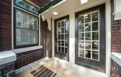 6427 Clayton Road, St Louis, MO 63117