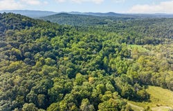Peaceful Valley Ln, Monterey, TN 38574