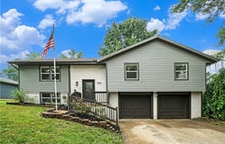 1105 N Halsey Terrace, Harrisonville, MO 64701